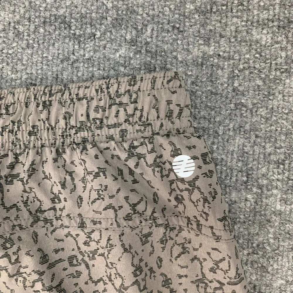 Z By Zella Traction Run Short Womens S Small Gray December Isla Camo Lightweight
